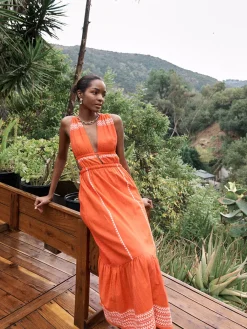 LELISA | V Neck Dress<lemlem Fashion